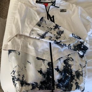 Nike windbreaker